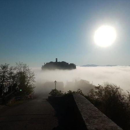 La Sorpresa Di Civita Apartment Bagnoregio Exterior photo